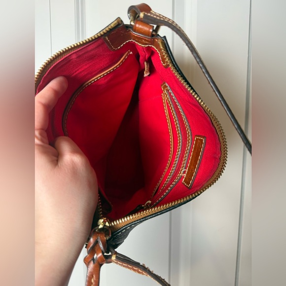 Dooney & Burke pebbled leather shoulder bag - Picture 8 of 9